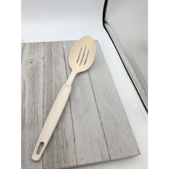 Ekco Slotted Serving Spoon Almond Nylon Plastic 11" Vintage - Picture 1 of 8
